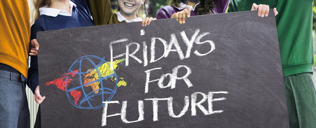 Todos los viernes se celebran marchas estudiantiles alrededor de todo el mundo en lucha contra el cambio climático.