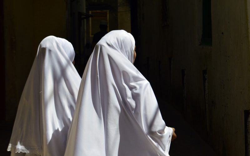 Mujeres con velo, Tanzania