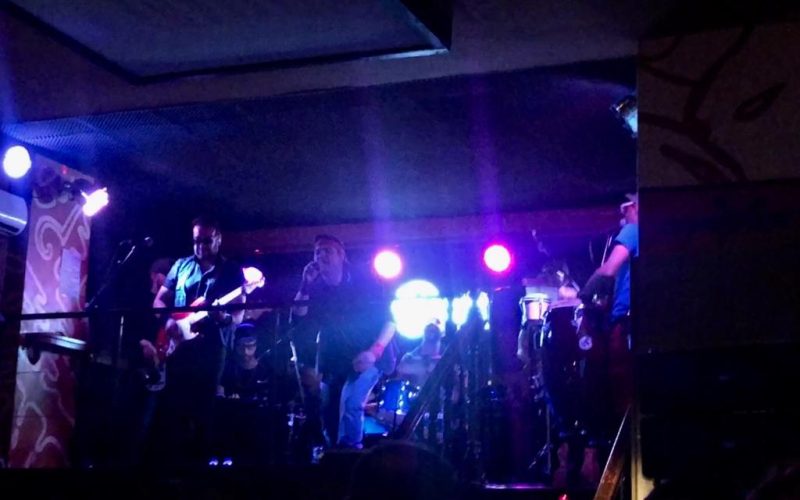 Chamán anoche en el Búho