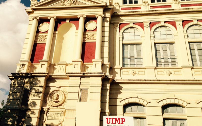 Fachada Principal de la Universidad Internacional Menéndez Pelayo