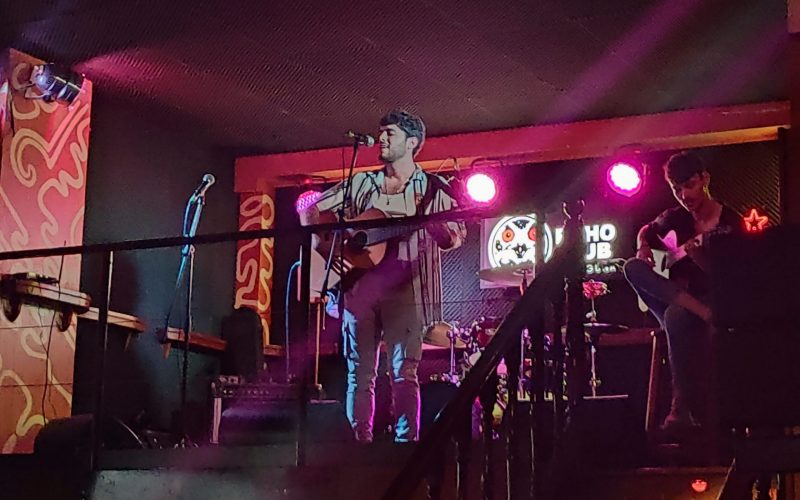 El Búho Club vive una fiesta con el carismático sello de Rafa Romera