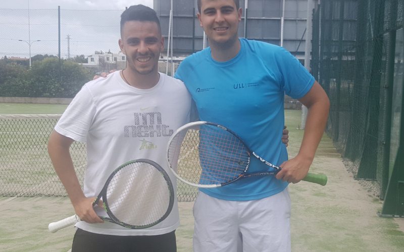 Daniel Concepción e Iván Pérez tras la final del Campeonato Universitario de Canarias de Tenis.
