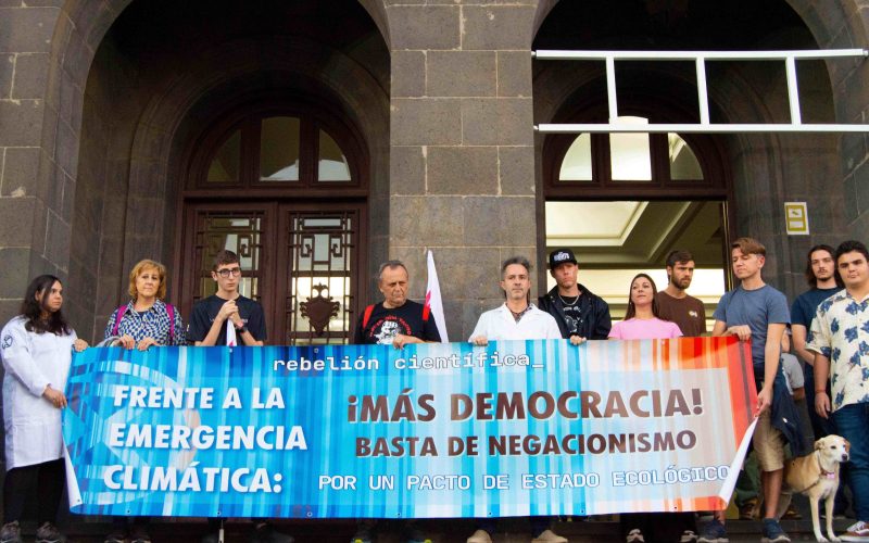 Colectivos ecologistas se unen en la ULL y dicen «basta» al negacionismo