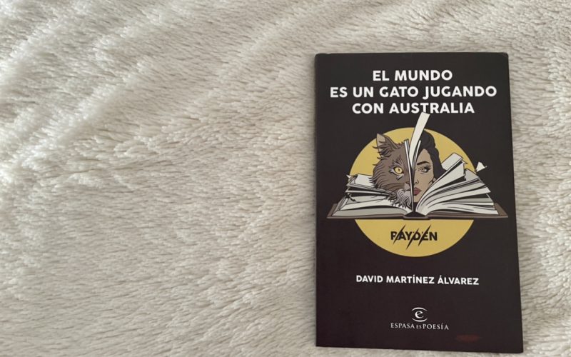Portada de poemario. Foto: Abril Ronsisvalle