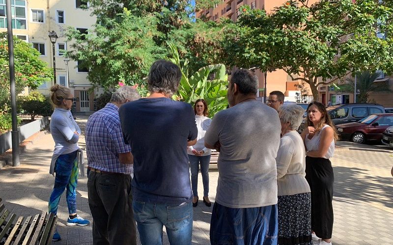 Tres estudiantes de Arquitectura Técnica de la ULL, en Viviendas Municipales