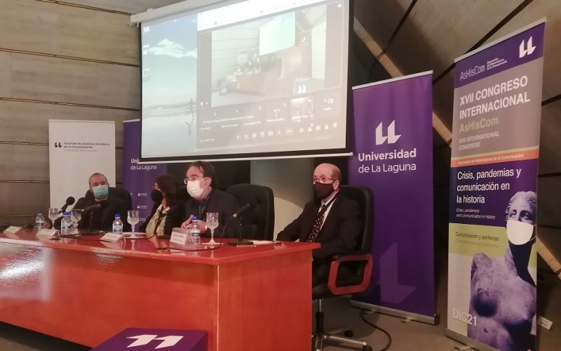 Amós García Rojas: "El virus de la Covid-19 ha venido para quedarse"