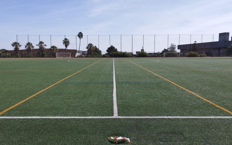 Campo de fútbol del servicio de deportes.