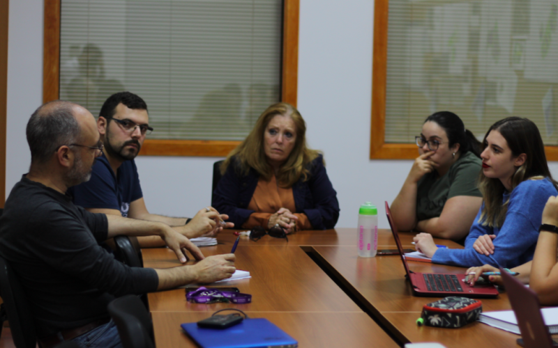 El Consejo de estudiantes reunido con lastenia hernández y Carlos Mora