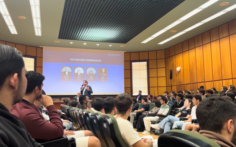 Charla sobre vocaciones empresariales