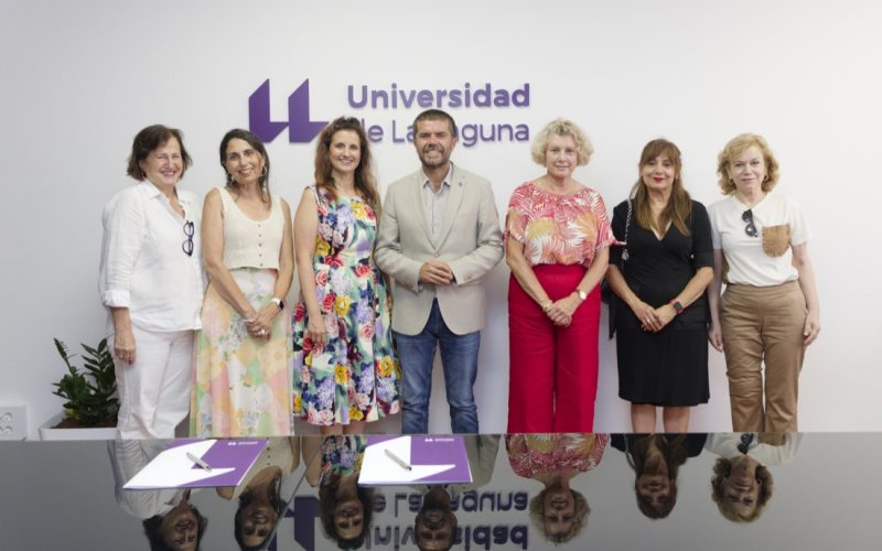 La ULL recibe el archivo y biblioteca del librero Nicolás González Lemus
