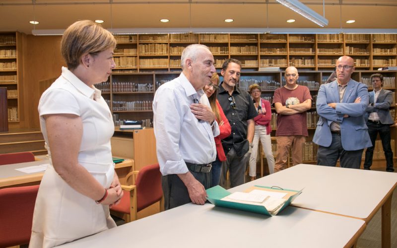 Manuel de Paz dona a la ULL un manuscrito de un viajero francés del XIX