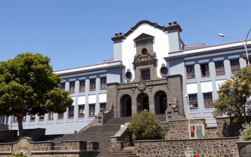 Edificio central de la Universidad de La Laguna.