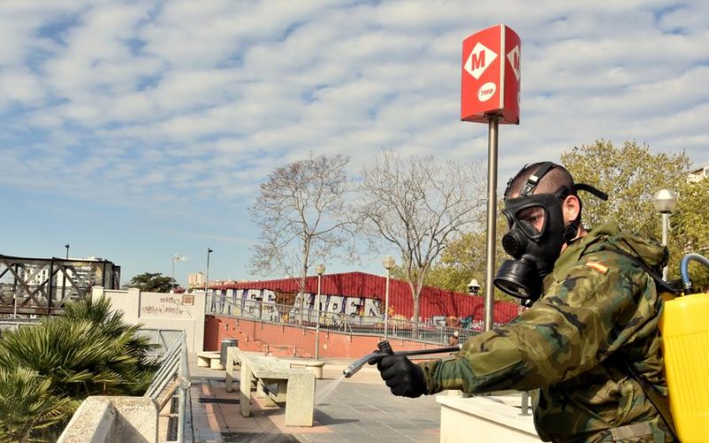 Los nebulizadores de agua y lejía han sustituido a las ametralladoras ligeras