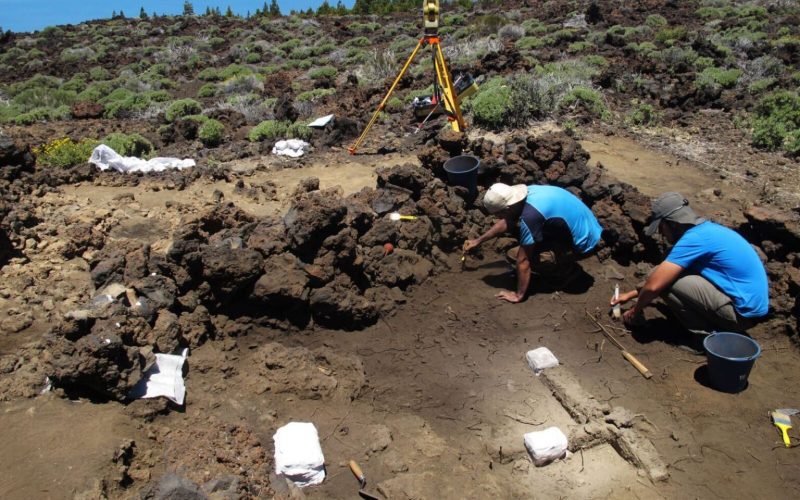La ULL colabora en una nueva campaña arqueológica en el Teide