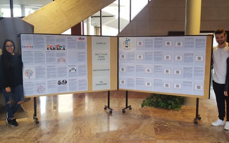 Cuatro de los seis alumnos que organizaron las exposiciones.