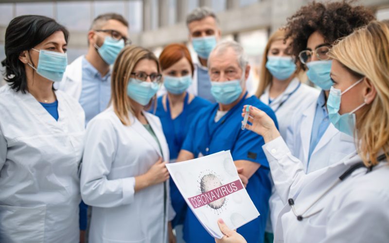 Médicos y coronavirus