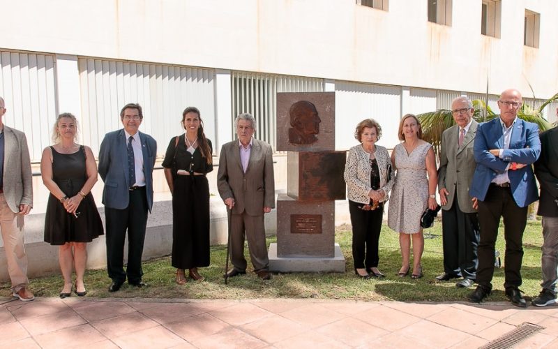 La ULL homenajea al profesor Hayek Calil en el centenario de su nacimiento