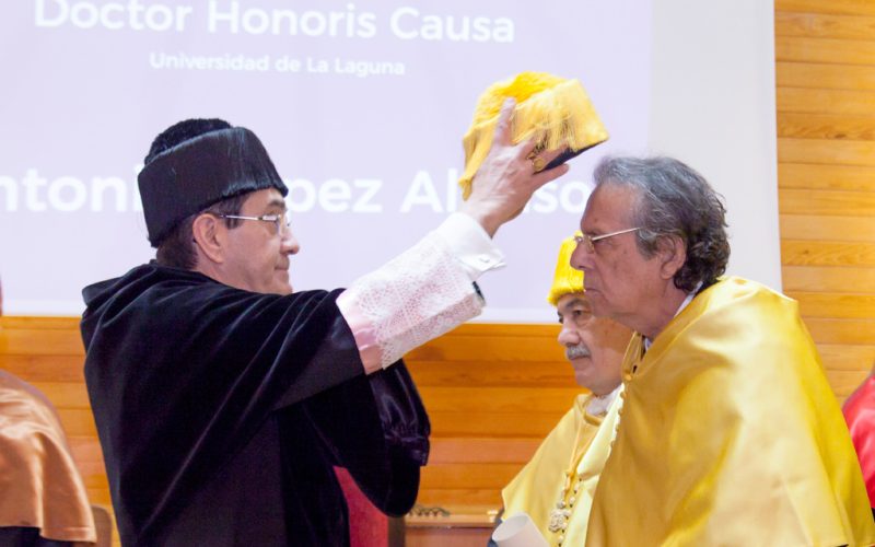 Antonio López, doctor 'honoris causa' por la ULL