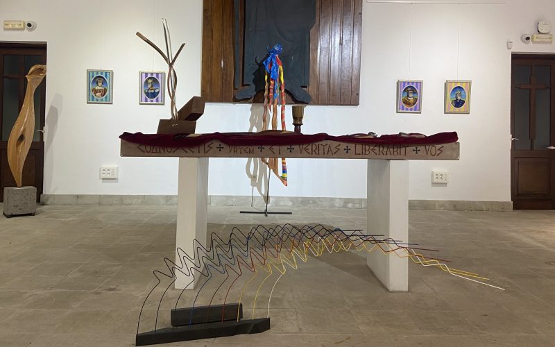 Escultura de la exposición 'Búsquedas'. Foto: Ángeles Zenair