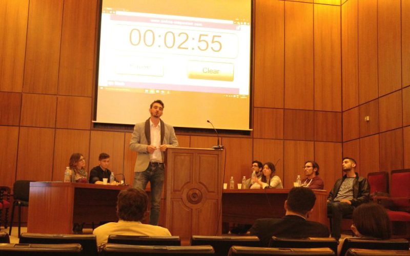 Final del I Torneo de Debate con los respectivos finalistas.