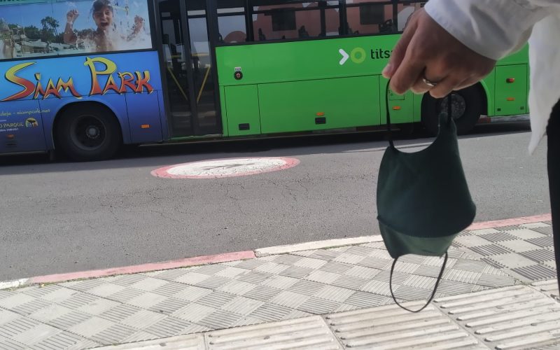 Mascarilla y guagua