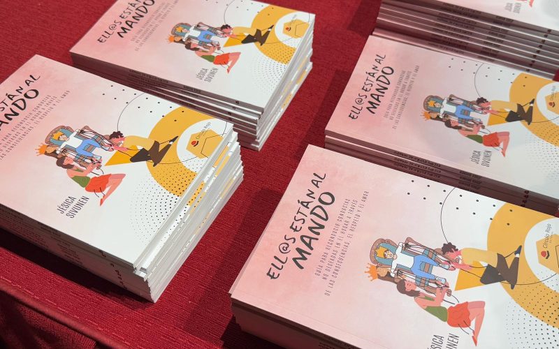 Libro Ell@s están al mando