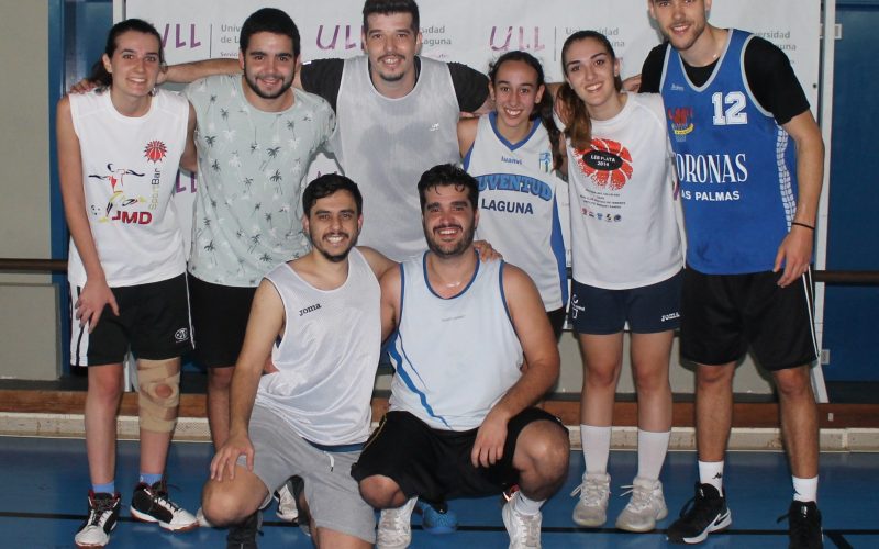 Muletas 2.0, campeón del Trofeo Rector de baloncesto mixto