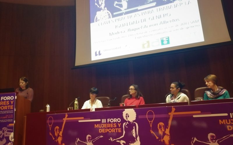 'Mujeres y Deporte' aboga por la importancia de la perspectiva de género