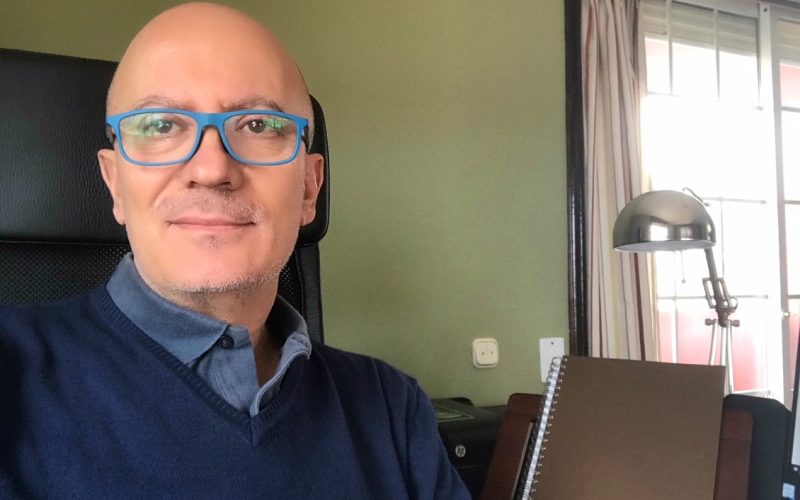 Javier Medina, decano de la Facultad de Humanidades