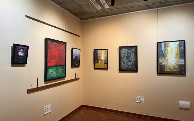 Exposición Policromo