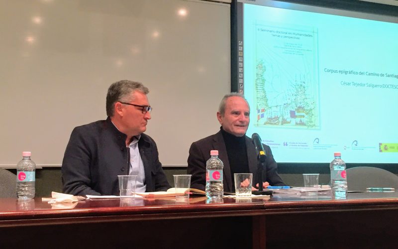 Manuel Ramírez Sánchez junto a César Tejedor en la presentación de su tesis doctoral.
