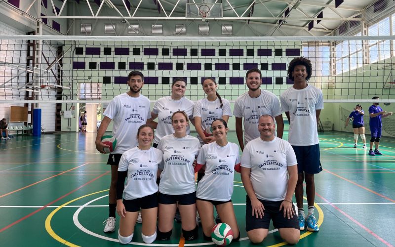 Integrantes del equipo ganador de la categoría de voleibol mixto. Foto: M. Robayna