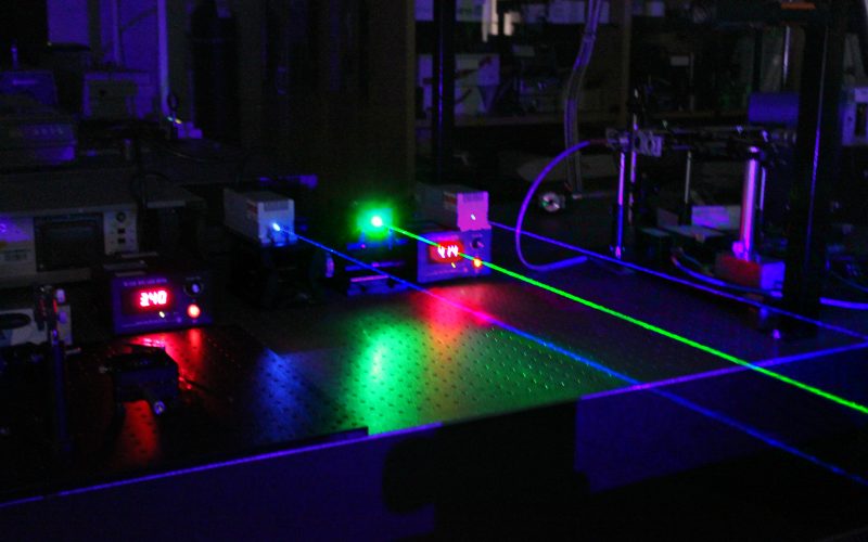 Laboratorio del Grupo de Espectroscopía Láser y Altas Presiones de la ULL