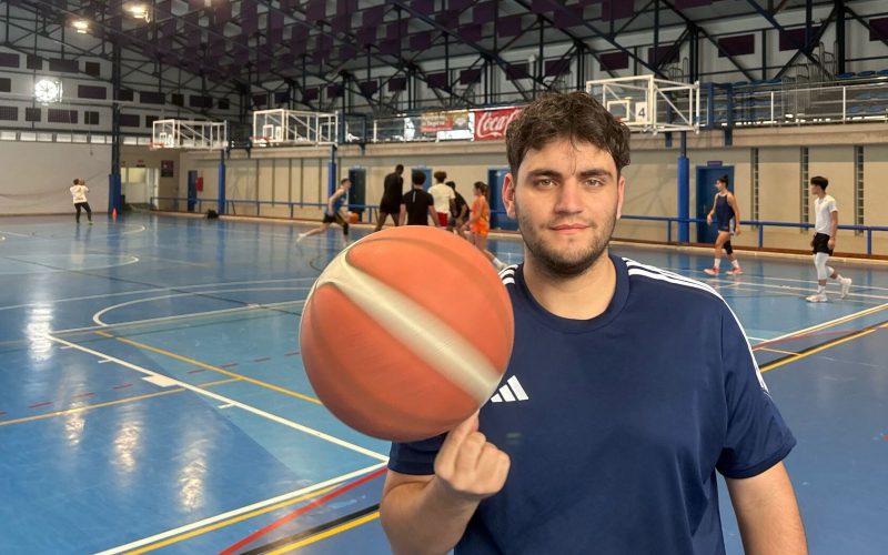 Gabriel Rodríguez, en el pabellón de la Universidad de La Laguna
