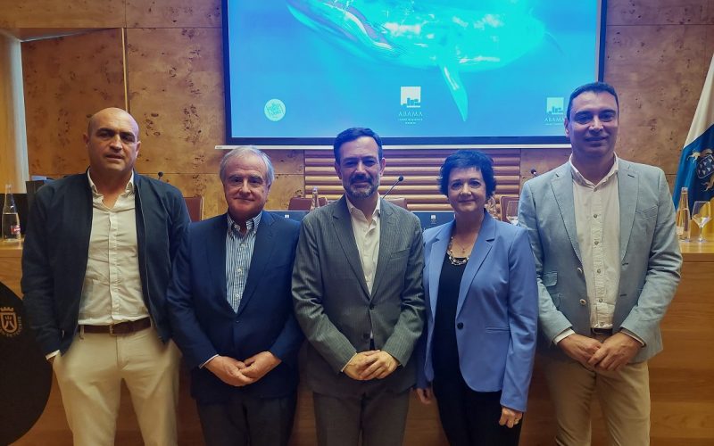 El MUNA presenta un libro homenaje a la biodiversidad marina de Tenerife