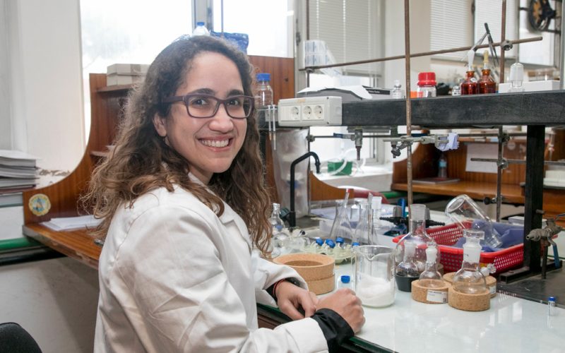 La investigadora de la ULL Nathália Nocchi