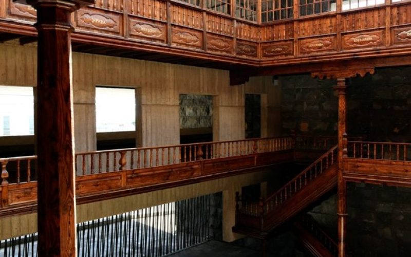 Patio de la Presidencia de la sede del Gobierno canario en Santa Cruz de Tenerife