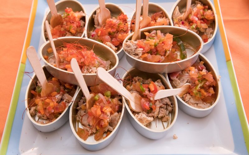 Los comedores de la ULL sirven estos días menús gratis de pescado canario