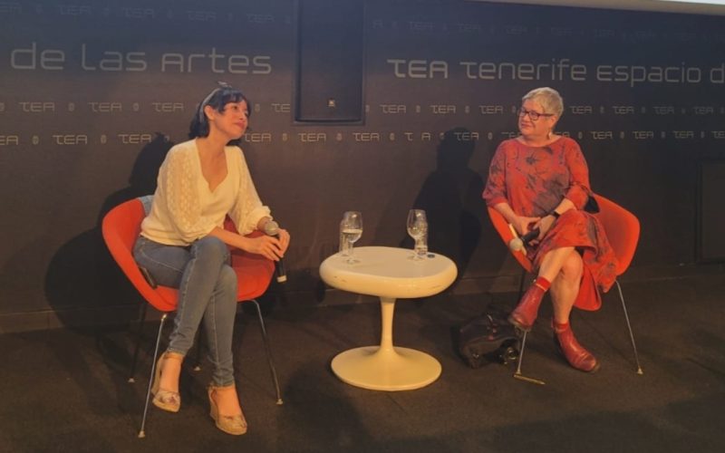 Presentación de Cenizas en la boca de Brenda Navarro