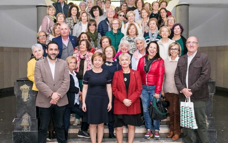 La ULL recibe al alumnado del Programa de Mayores de la ULPGC