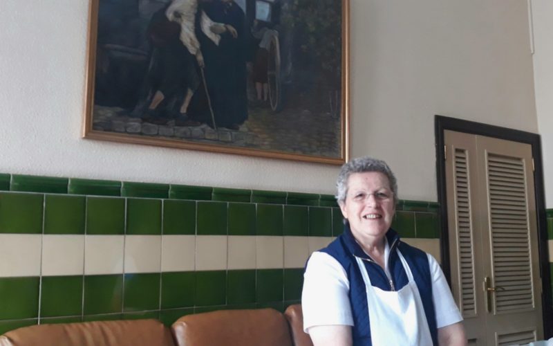Sor Carmen, Sor Carmen es la responsable del comedor social La Milagrosa