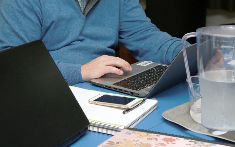 La ULL publica una breve guía para prevenir riesgos laborales en el ámbito del teletrabajo