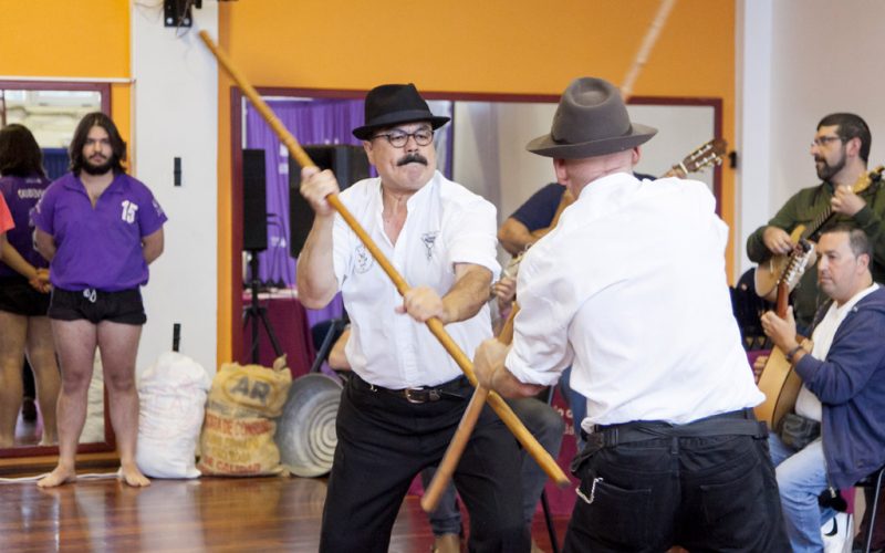 Exhibición del juego del palo