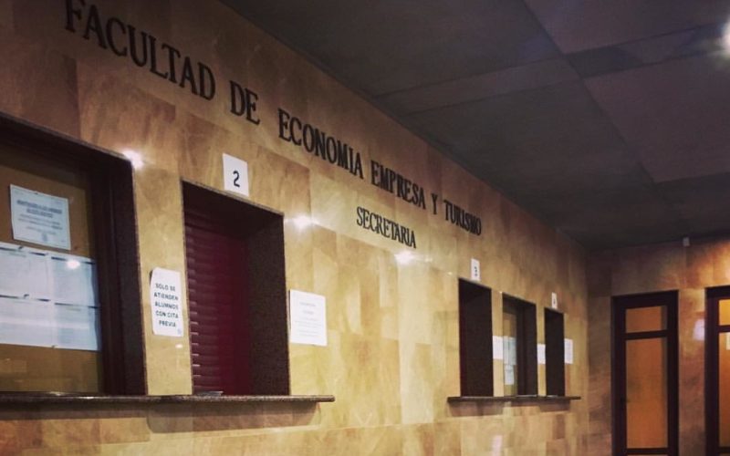 Secretaría de la Facultad de Economía, Empresa y Turismo de la ULL