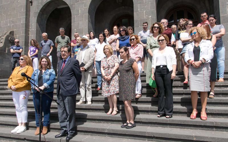 La ULL se manifiesta ante el asesinato machista de Arinaga