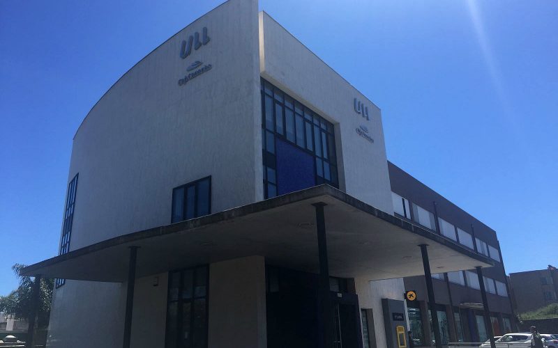 Edificio de Servicios al Alumnado ULL-CajaCanarias del Campus de Anchieta