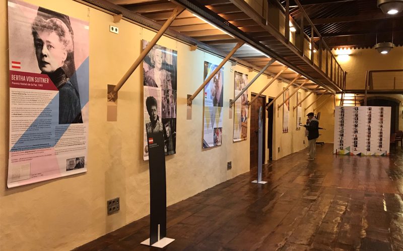 Exposición 'Mujeres Nobel de la Paz'