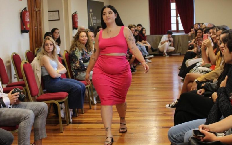 desfile solidario