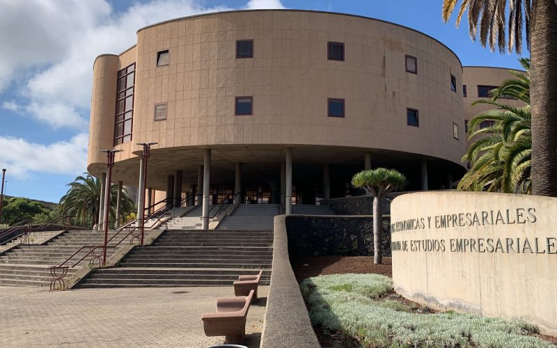 Facultad de Economía, Empresa y Turismo