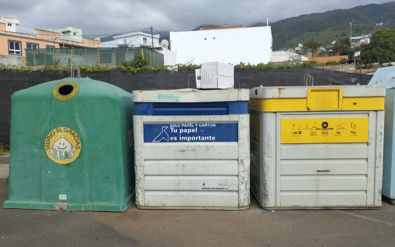 Contenedores de reciclaje